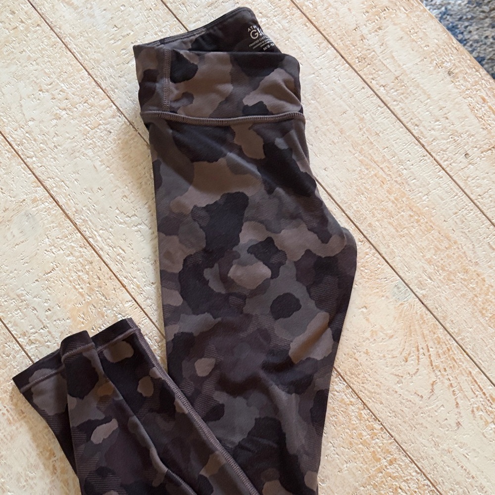 Athleta girls Camo Kids Leggings